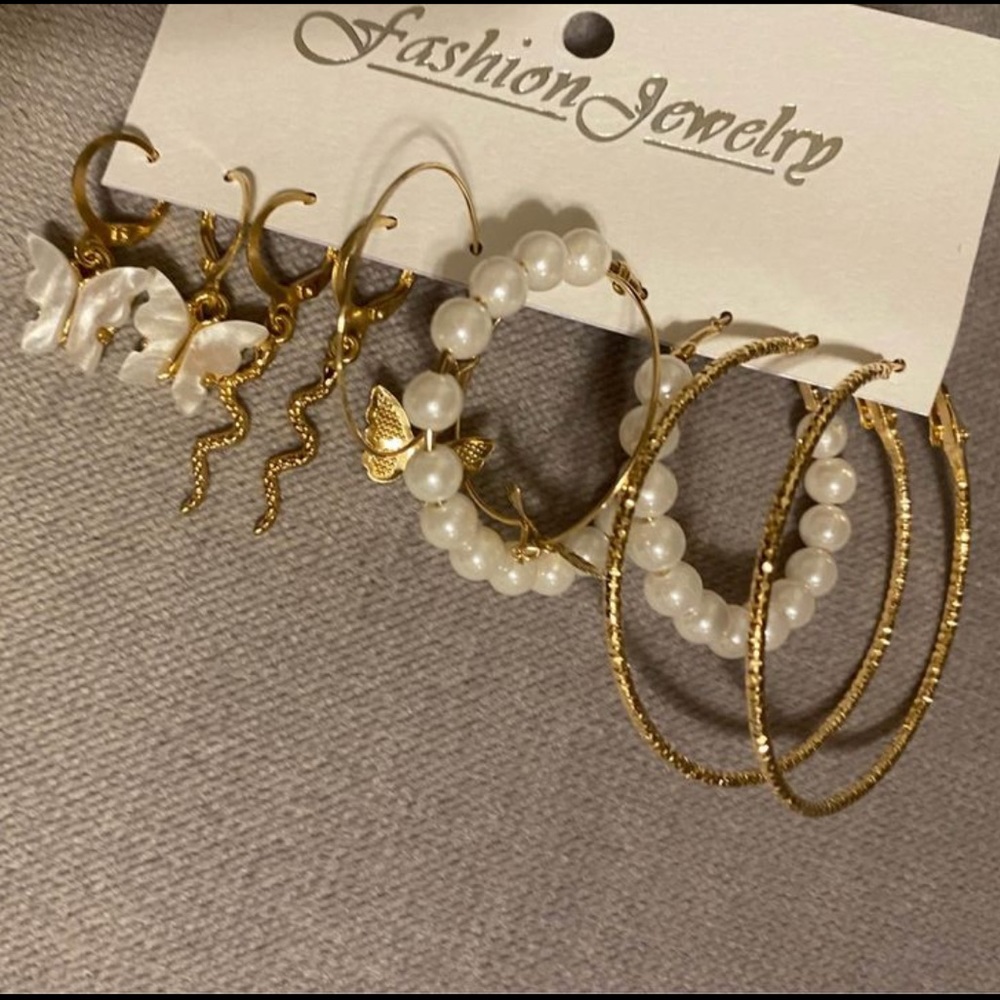 Earrings set